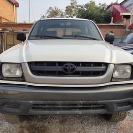 4WD 5 Seats 3.0L Diesel 66000km 2008 Second Hand Toyota Hilux Used Pickup Trucks